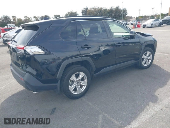 2019 Toyota RAV4 XLE with VIN JTMW1RFV7KJ011556, listed as a IAAI auction lot 41682178 with 72,795 mi miles. Bid and sale history available at carsss.com. Image 4.