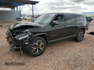 2023 Rivian R1S Adventure z VIN 7PDSGABA8PN026187, wystawiony jako Copart lot #55978815 z przebiegiem 6725 mil mil oraz Szkody całkowita. Historia ofert i sprzedaży dostępna na DreamBid. Obrazek 1.