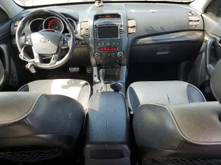 2012 Kia Sorento SX with VIN 5XYKWDA24CG231819, listed as a Copart auction lot 54662245 with 186,149 mi miles and Clean Title. Bid and sale history available at carsss.com. Image 8.