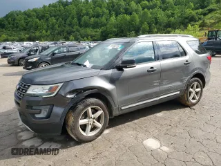 2017 Ford Explorer XLT z VIN 1FM5K8D85HGA00914, wystawiony jako Copart lot #58488735 z przebiegiem 142 103 mil mil oraz Szkoda całkowita • Salvage title. Historia ofert i sprzedaży dostępna na DreamBid. Obrazek 1.