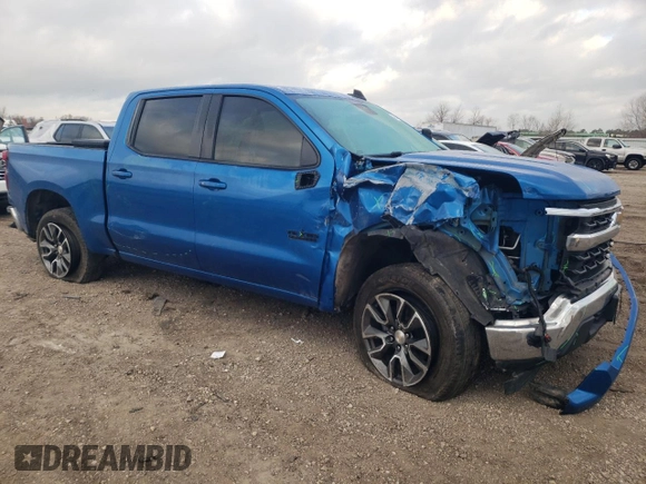 2022 Chevrolet Silverado 1500 LT with VIN 3GCPACED5NG594130, listed as a Copart auction lot 43987345 with 62,367 mi miles and Salvage Title. Bid and sale history available at carsss.com. Image 4.