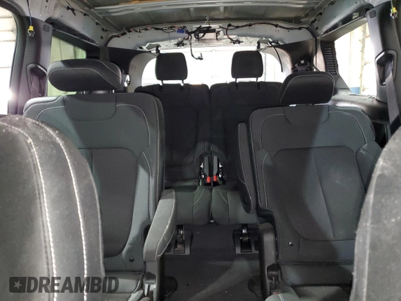 2024 Jeep Grand Cherokee Laredo z VIN 1C4RJKAG8R8536575, wystawiony jako Copart lot #88008235 z przebiegiem Nie podano mil oraz Czysty tytuł • Clean title. Historia ofert i sprzedaży dostępna na DreamBid. Obrazek 10.