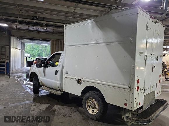 2015 Ford F-250 XL z VIN 1FDBF2B69FED21577, wystawiony jako IAAI lot #42501116 z przebiegiem 478 051 mil mil oraz . Historia ofert i sprzedaży dostępna na DreamBid. Obrazek 30.