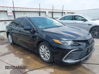 2023 Toyota Camry LE z VIN 4T1C11AK3PU182887, wystawiony jako IAAI lot #42156807 z przebiegiem 33 019 mil mil oraz . Historia ofert i sprzedaży dostępna na DreamBid. Obrazek 1.