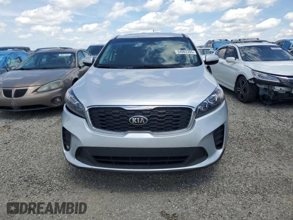 2020 Kia Sorento LX V6 with VIN 5XYPG4A5XLG629985, listed as a Copart auction lot 54002355 with 113,442 mi miles and Clean Title. Bid and sale history available at carsss.com. Image 5.