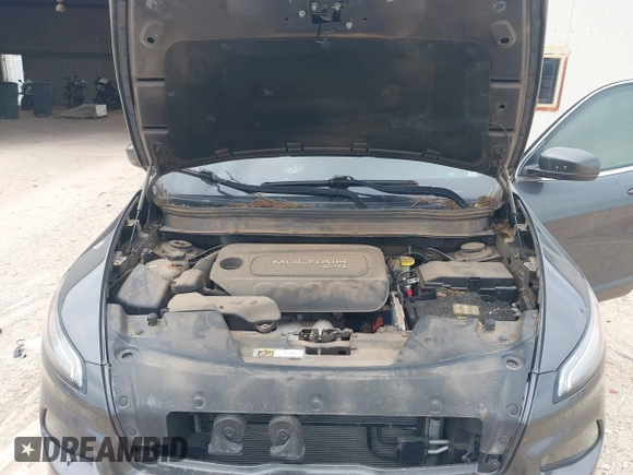 2017 Jeep Cherokee Limited с VIN 1C4PJMDB9HW636598, выставлен на аукционе IAAI как лот 42239206 с пробегом Не указан миль и . История ставок и продаж доступна на DreamBid. Изображение 10.