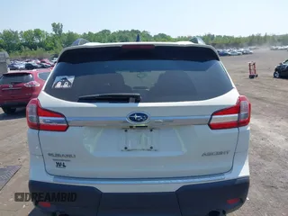 2021 Subaru Ascent Premium z VIN 4S4WMAFDXM3421268, wystawiony jako IAAI lot #42423103 z przebiegiem 64 087 mil mil oraz . Historia ofert i sprzedaży dostępna na DreamBid. Obrazek 16.