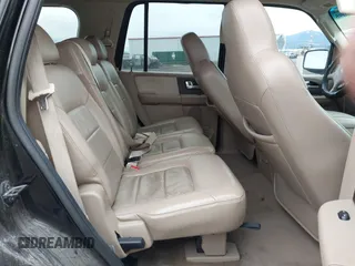 2005 Ford Expedition Special Service with VIN 1FMPU16515LA34140, listed as a IAAI auction lot 41836095 with 214,365 mi miles. Bid and sale history available at carsss.com. Image 8.