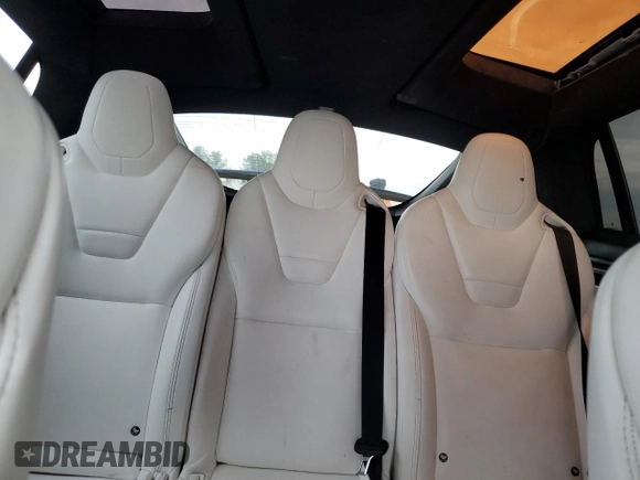 2016 Tesla Model X 70D z VIN 5YJXCAE29GF006512, wystawiony jako Copart lot #57517885 z przebiegiem Nie podano mil oraz Szkoda całkowita • Salvage title. Historia ofert i sprzedaży dostępna na DreamBid. Obrazek 10.