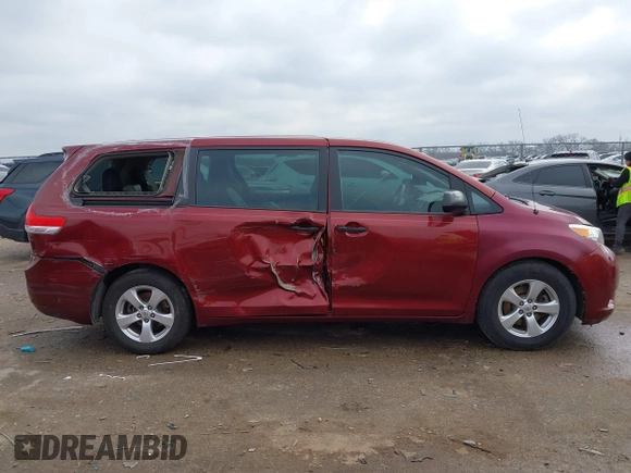 2013 Toyota Sienna L with VIN 5TDZK3DC4DS346384, listed as a IAAI auction lot 41517719 with 91,505 mi miles. Bid and sale history available at carsss.com. Image 6.
