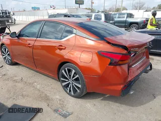 2021 Nissan Altima 2.5 SR with VIN 1N4BL4CV0MN356915, listed as a IAAI auction lot 41528599 with 35,070 mi miles. Bid and sale history available at carsss.com. Image 3.
