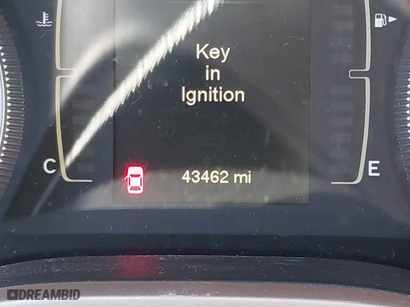 2017 Jeep Cherokee Latitude with VIN 1C4PJLCB6HW540665, listed as a IAAI auction lot 41590329 with 43,462 mi miles. Bid and sale history available at carsss.com. Image 15.