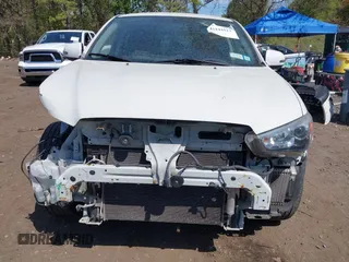 2018 Mitsubishi Outlander SE z VIN JA4AP3AW3JU011695, wystawiony jako IAAI lot #42144112 z przebiegiem 69 228 mil mil oraz . Historia ofert i sprzedaży dostępna na DreamBid. Obrazek 13.
