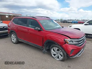 2021 Volkswagen Atlas SE z VIN 1V2HR2CAXMC574861, wystawiony jako IAAI lot #42139105 z przebiegiem 61 098 mil mil oraz . Historia ofert i sprzedaży dostępna na DreamBid. Obrazek 1.