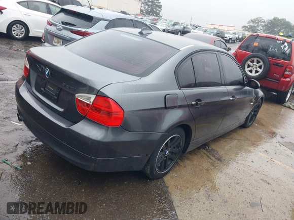 2007 BMW 3 Series 328i with VIN WBAVA37577NE29557, listed as a IAAI auction lot 41518808 with 200,966 mi miles and . Bid and sale history available at DreamBid. Image 4.