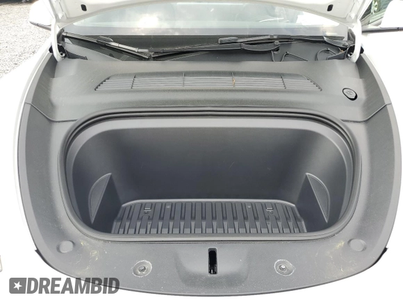2022 Tesla Model Y Performance with VIN 7SAYGDEF1NF445085, listed as a Copart auction lot 58809495 with 14,832 mi miles and Salvage title. Bid and sale history available at DreamBid. Image 11.