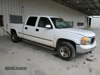 2002 GMC Sierra 1500HD SLE z VIN 1GTGC13U12F231628, wystawiony jako Copart lot #48325315 z przebiegiem 302 458 mil mil oraz Szkoda całkowita • Salvage title. Historia ofert i sprzedaży dostępna na DreamBid. Obrazek 4.