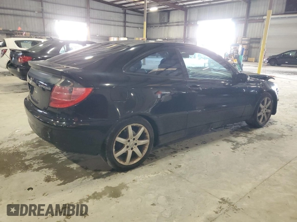 2002 Mercedes-Benz C 230/260/280/320 с VIN WDBRN47J42A315779, выставлен на аукционе Copart как лот 61552045 с пробегом Не указан миль и На запчасти • Non repairable. История ставок и продаж доступна на DreamBid. Изображение 3.