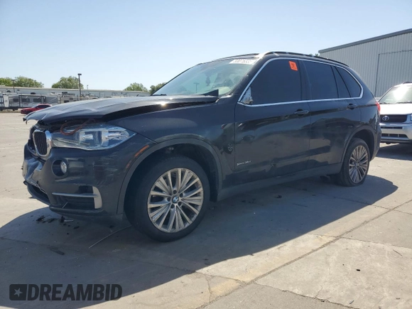 2014 BMW X5 sDrive35i with VIN 5UXKR2C54E0C01720, listed as a Copart auction lot 53075335 with 121,225 mi miles and Clean Title. Bid and sale history available at carsss.com. Image 1.