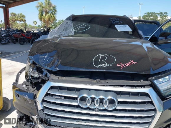 2017 Audi Q7 Premium Plus with VIN WA1LHAF75HD040203, listed as a IAAI auction lot 42064687 with 100,845 mi miles and . Bid and sale history available at DreamBid. Image 10.