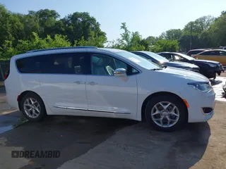 2020 Chrysler Pacifica Limited with VIN 2C4RC1GG1LR176086, listed as a IAAI auction lot 42255135 with 85,334 mi miles and . Bid and sale history available at DreamBid. Image 13.