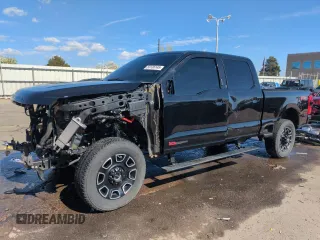 2024 Ford F-250 XL z VIN 1FT8W2BM1REE33484, wystawiony jako Copart lot #53136145 z przebiegiem 8734 mil mil oraz Szkody całkowita. Historia ofert i sprzedaży dostępna na DreamBid. Obrazek 1.