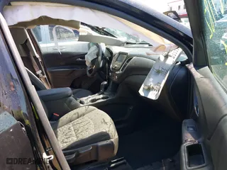 2018 Chevrolet Equinox LT with VIN 2GNAXSEV8J6288933, listed as a IAAI auction lot 41997182 with 184,511 mi miles. Bid and sale history available at carsss.com. Image 5.
