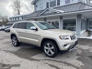 2014 Jeep Grand Cherokee Limited with VIN 1C4RJFBM2EC315721, listed as a IAAI auction lot 41512041 with 180,972 mi miles. Bid and sale history available at carsss.com. Image 1.