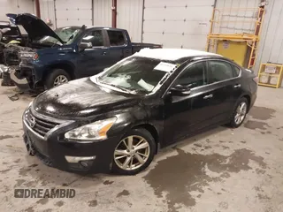 2014 Nissan Altima 2.5 S with VIN 1N4AL3AP7EN239599, listed as a IAAI auction lot 41310126 with 112,437 mi miles. Bid and sale history available at carsss.com. Image 2.