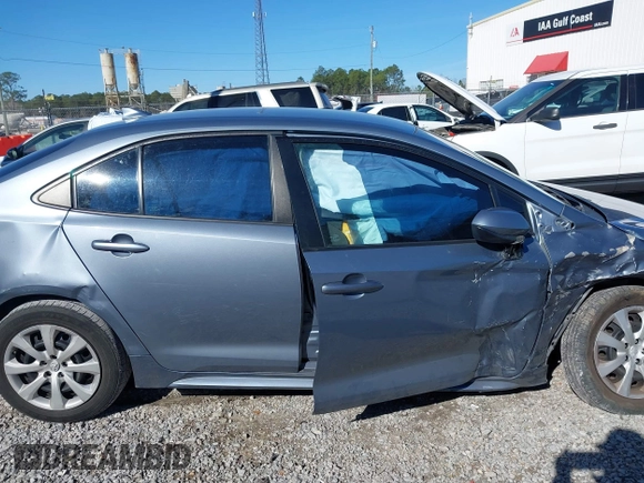 2022 Toyota Corolla LE with VIN 5YFEPMAE9NP273308, listed as a IAAI auction lot 41640335 with 106,282 mi miles and . Bid and sale history available at carsss.com. Image 13.