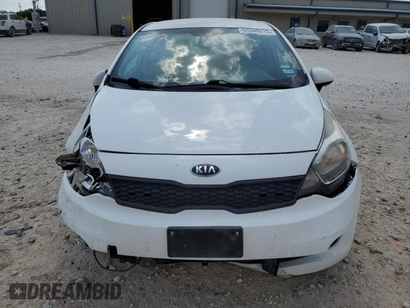 2017 Kia Rio LX z VIN KNADM4A36H6044693, wystawiony jako Copart lot #55349215 z przebiegiem 84 323 mil mil oraz Szkody całkowita. Historia ofert i sprzedaży dostępna na DreamBid. Obrazek 5.