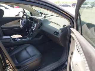 2013 Chevrolet Volt with VIN 1G1RD6E49DU107839, listed as a IAAI auction lot 42001346 with 91,177 mi miles. Bid and sale history available at carsss.com. Image 5.
