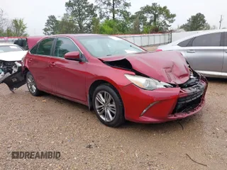 2015 Toyota Camry XLE z VIN 4T1BF1FKXFU961594, wystawiony jako IAAI lot #41822960 z przebiegiem 103 258 mil mil oraz . Historia ofert i sprzedaży dostępna na DreamBid. Obrazek 1.