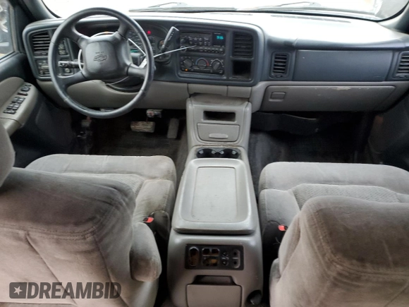 2001 Chevrolet Suburban LS with VIN 3GNFK16TX1G212288, listed as a Copart auction lot 43882585 with 312,730 mi miles and Salvage Title. Bid and sale history available at carsss.com. Image 8.