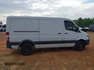 2016 Mercedes-Benz Sprinter Cargo with VIN WD3PE7DD5GP319654, listed as a IAAI auction lot 42169240 with 264,577 mi miles. Bid and sale history available at carsss.com. Image 13.