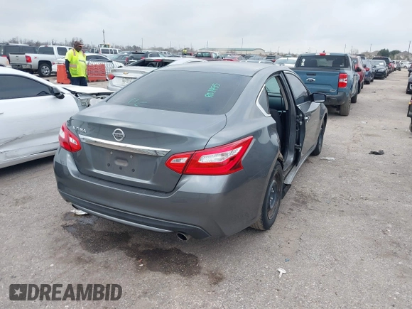 2017 Nissan Altima SV with VIN 1N4AL3AP6HC190962, listed as a IAAI auction lot 41506605 with 137,721 mi miles and . Bid and sale history available at carsss.com. Image 4.
