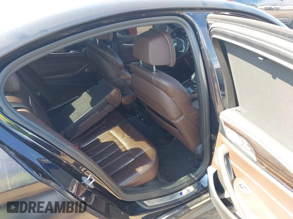 2018 BMW 5 Series M550i xDrive with VIN WBAJB9C55JB286747, listed as a IAAI auction lot 42583106 with 141,102 mi miles and . Bid and sale history available at DreamBid. Image 8.