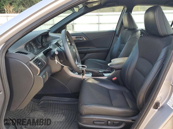 2016 Honda Accord Sport с VIN 1HGCR2F57GA133331, выставлен на аукционе Copart как лот 61716265 с пробегом 64 216 миль миль и Списание • Salvage title. История ставок и продаж доступна на DreamBid. Изображение 7.