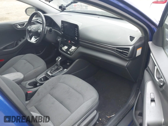2020 Hyundai Ioniq SE z VIN KMHC75LC5LU234820, wystawiony jako IAAI lot #42238037 z przebiegiem 102 437 mil mil oraz . Historia ofert i sprzedaży dostępna na DreamBid. Obrazek 5.