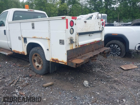 2008 Ford F-350 with VIN 1FDSF30518EB85528, listed as a IAAI auction lot 42470231 with 209,284 mi miles and . Bid and sale history available at DreamBid. Image 6.