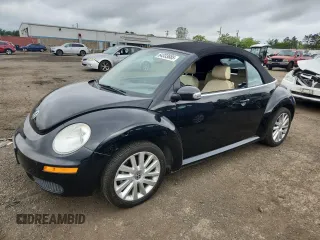 2008 Volkswagen Beetle SE with VIN 3VWRF31Y98M414685, listed as a Copart auction lot 64333685 with 30,116 mi miles and Salvage title. Bid and sale history available at DreamBid. Image 1.