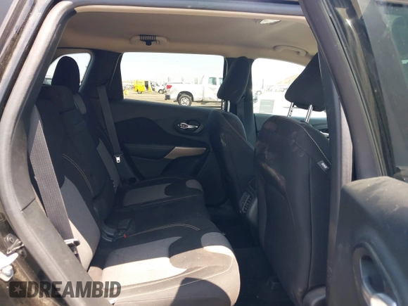 2017 Jeep Cherokee Sport с VIN 1C4PJLAB4HW661391, выставлен на аукционе IAAI как лот 42552803 с пробегом 45 341 миль миль и . История ставок и продаж доступна на DreamBid. Изображение 8.