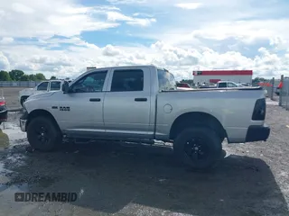 2017 Ram 1500 SSV z VIN 1C6RR7XT6HS675459, wystawiony jako IAAI lot #42247913 z przebiegiem 107 527 mil mil oraz . Historia ofert i sprzedaży dostępna na DreamBid. Obrazek 15.