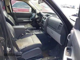 2007 Dodge Nitro SLT with VIN 1D8GU58K97W679278, listed as a IAAI auction lot 42014211 with 213,451 mi miles and . Bid and sale history available at carsss.com. Image 5.