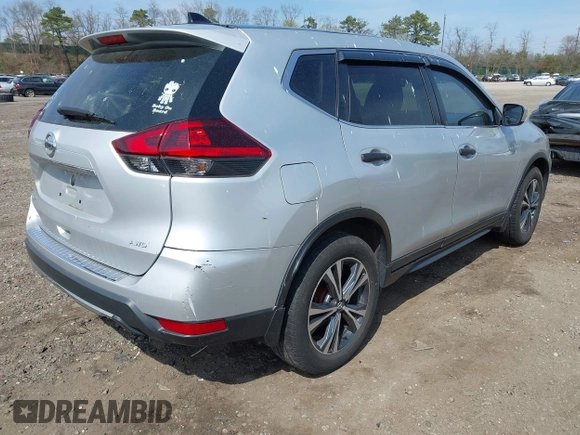 2019 Nissan Rogue SL with VIN 5N1AT2MV5KC829785, listed as a IAAI auction lot 42033567 with 77,907 mi miles and . Bid and sale history available at carsss.com. Image 4.
