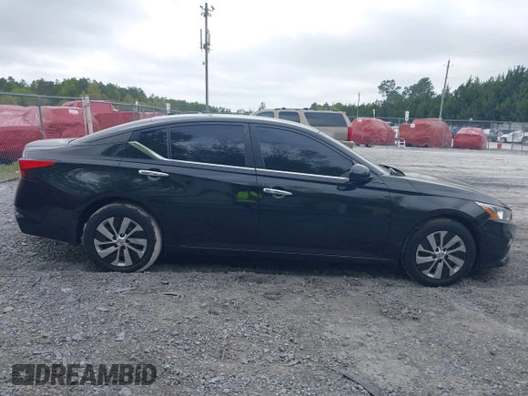2020 Nissan Altima 2.5 S with VIN 1N4BL4BV5LC147004, listed as a IAAI auction lot 41929534 with 67,157 mi miles. Bid and sale history available at carsss.com. Image 13.