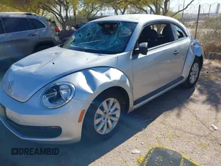 2013 Volkswagen Beetle Entry с VIN 3VWFP7AT6DM669039, выставлен на аукционе IAAI как лот 42057732 с пробегом 58 552 миль миль и . История ставок и продаж доступна на DreamBid. Изображение 16.