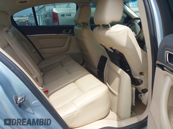 2009 Lincoln MKS z VIN 1LNHM94R89G600463, wystawiony jako IAAI lot #42138845 z przebiegiem Nie podano mil oraz . Historia ofert i sprzedaży dostępna na DreamBid. Obrazek 8.