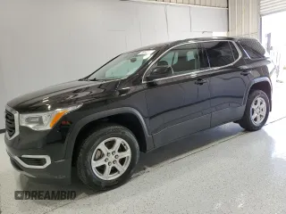 2019 GMC Acadia SLE z VIN 1GKKNRLA0KZ136800, wystawiony jako Copart lot #53699355 z przebiegiem 62 282 mil mil oraz Czysty tytuł • Clean title. Historia ofert i sprzedaży dostępna na DreamBid. Obrazek 1.