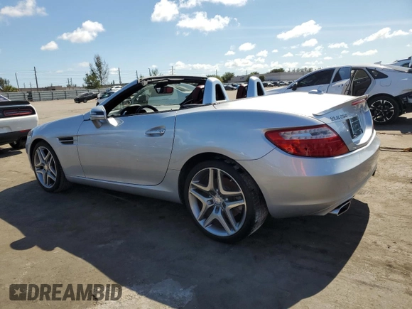 2015 Mercedes-Benz SLK 250 z VIN WDDPK4HA9FF103541, wystawiony jako Copart lot #44326815 z przebiegiem 34 522 mil mil oraz Nie do naprawy • Non repairable. Historia ofert i sprzedaży dostępna na DreamBid. Obrazek 2.